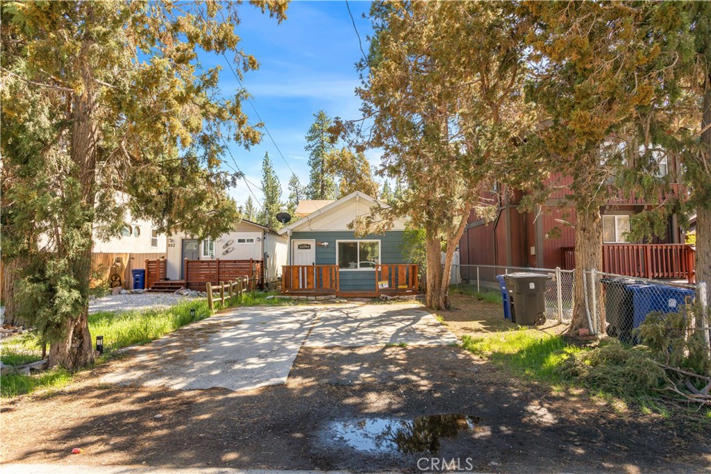 906 W Aeroplane Property Photo 2