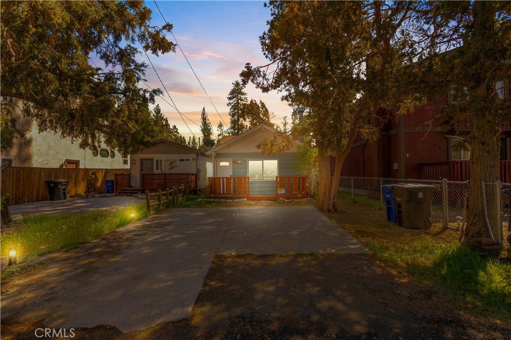 906 W Aeroplane Property Photo 3