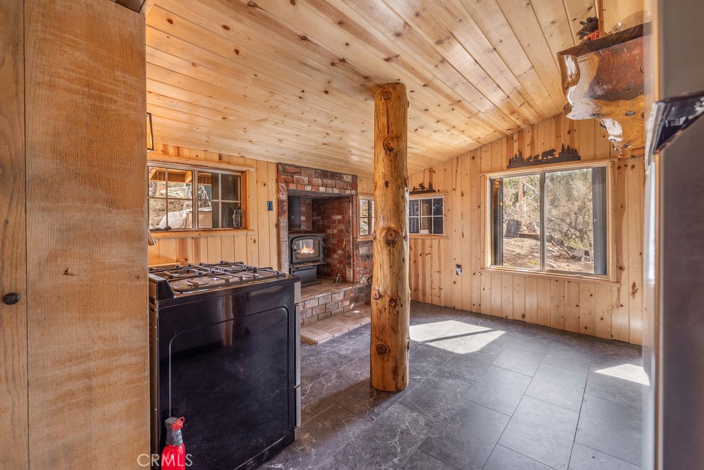 4535 Ironwood Property Photo 7