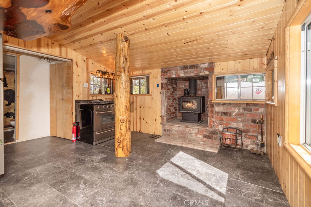 4535 Ironwood Property Photo 8