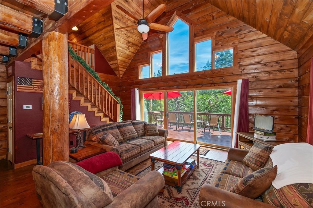 116 E Property Photo 1