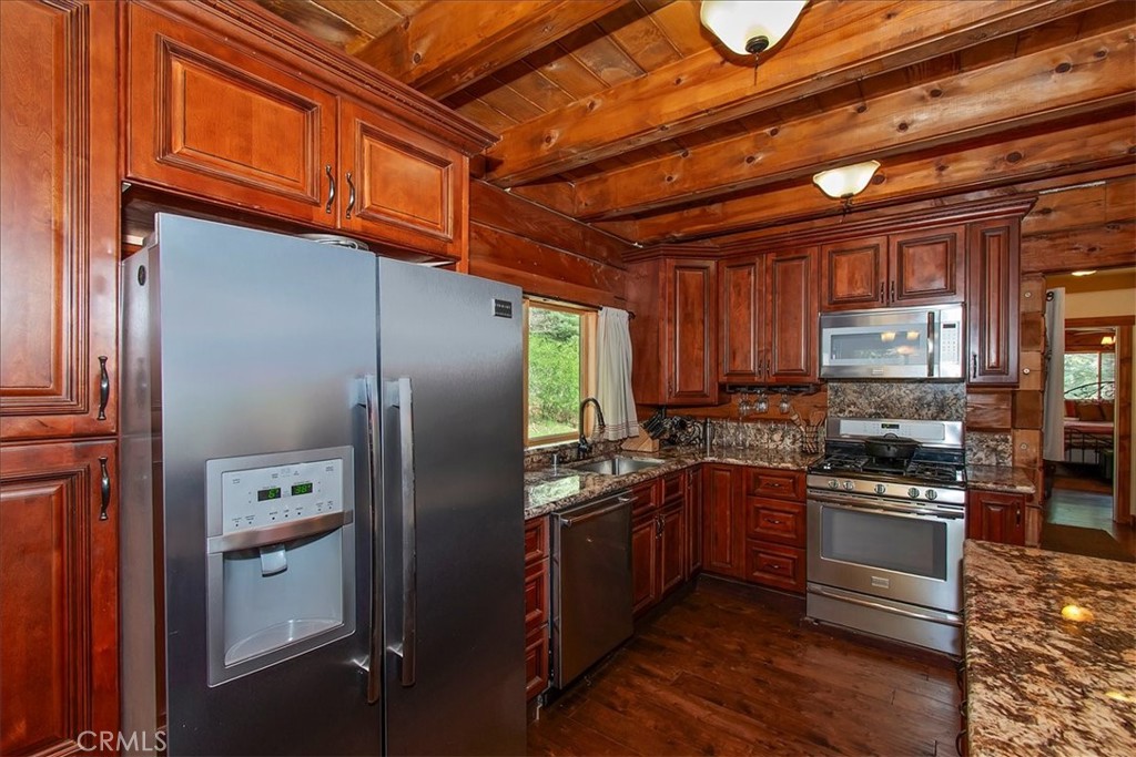 116 E Property Photo 12