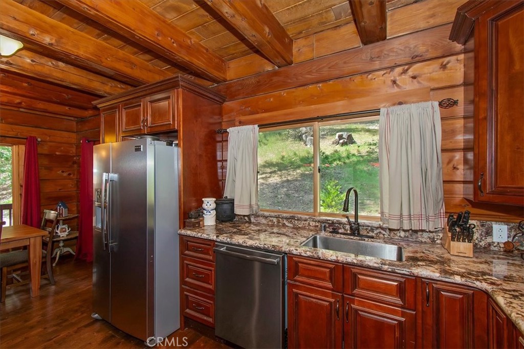 116 E Property Photo 13