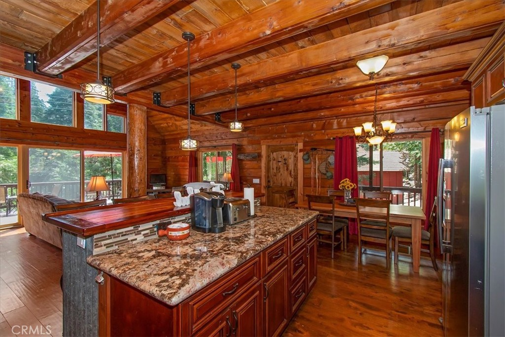 116 E Property Photo 14