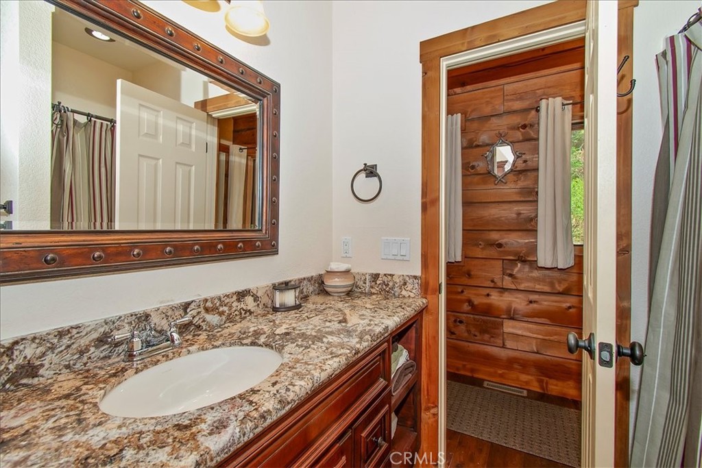 116 E Property Photo 15