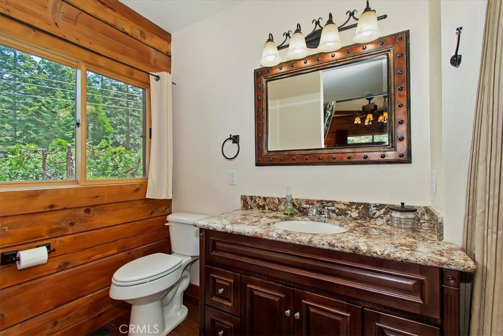 116 E Property Photo 20