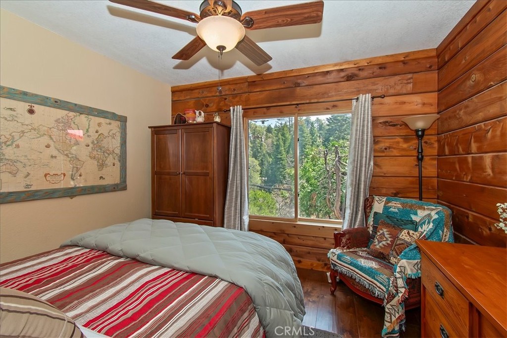 116 E Property Photo 21