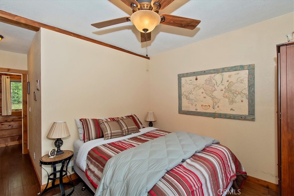 116 E Property Photo 22