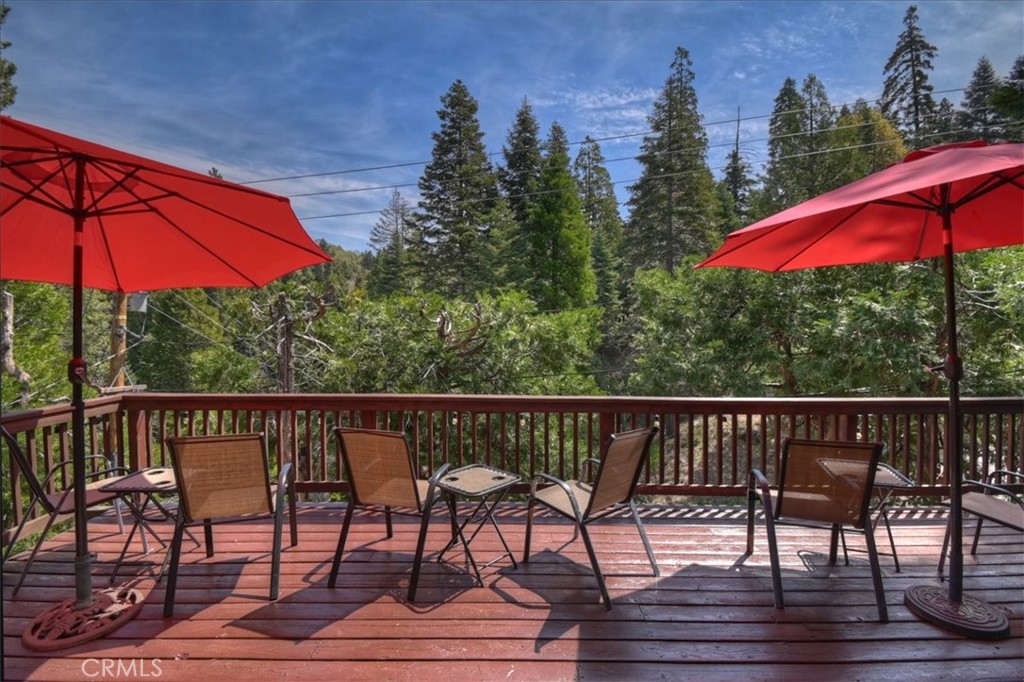 116 E Property Photo 23