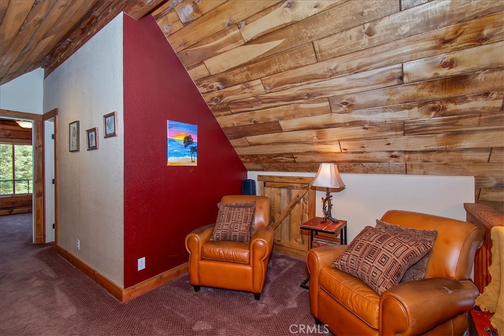 116 E Property Photo 29