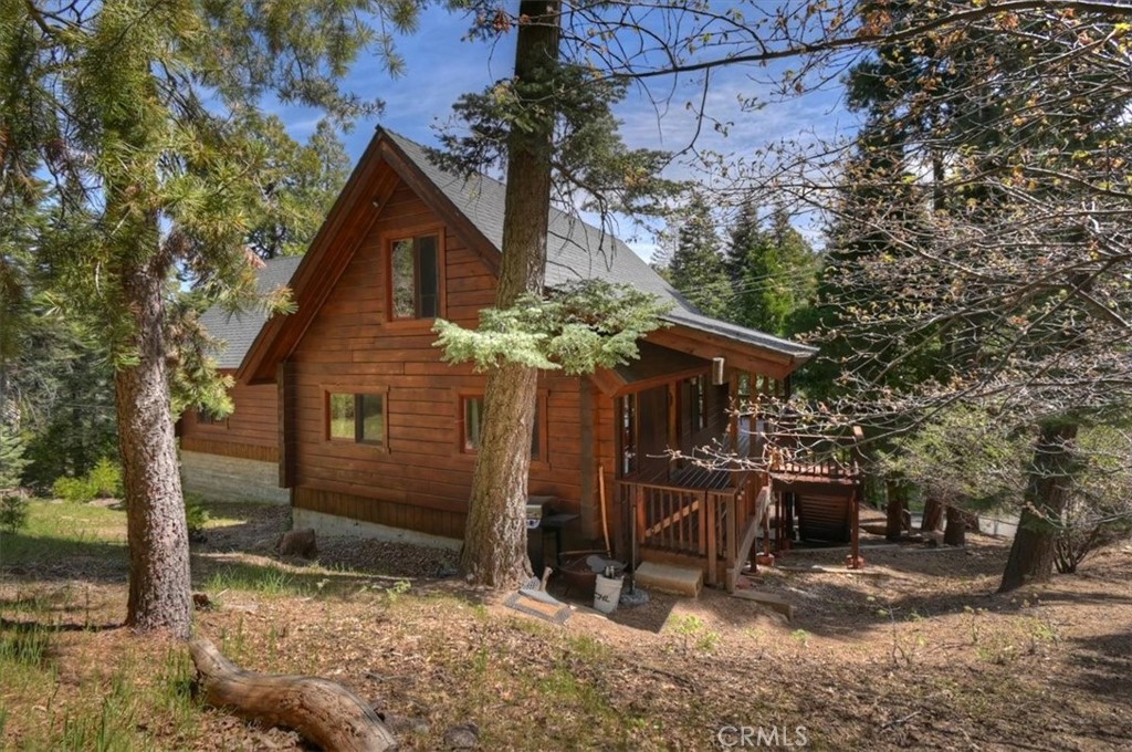 116 E Property Photo 38