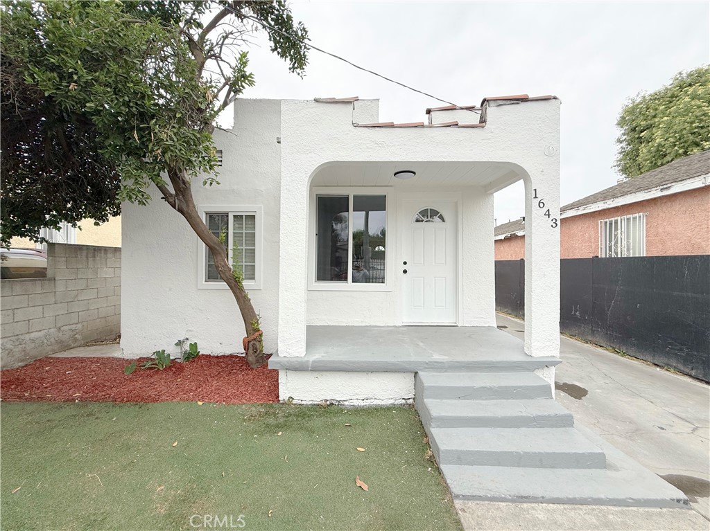 1643 E 115th Street Property Photo 1