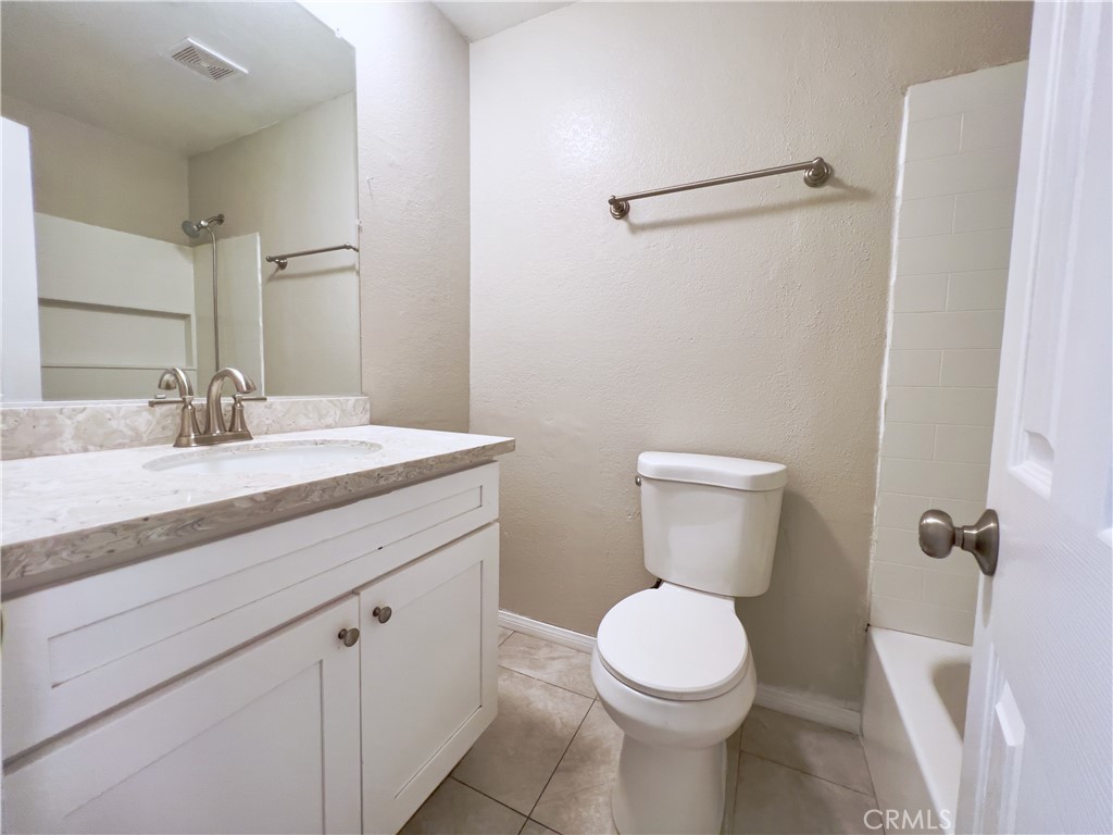 16594 Vine Property Photo 6
