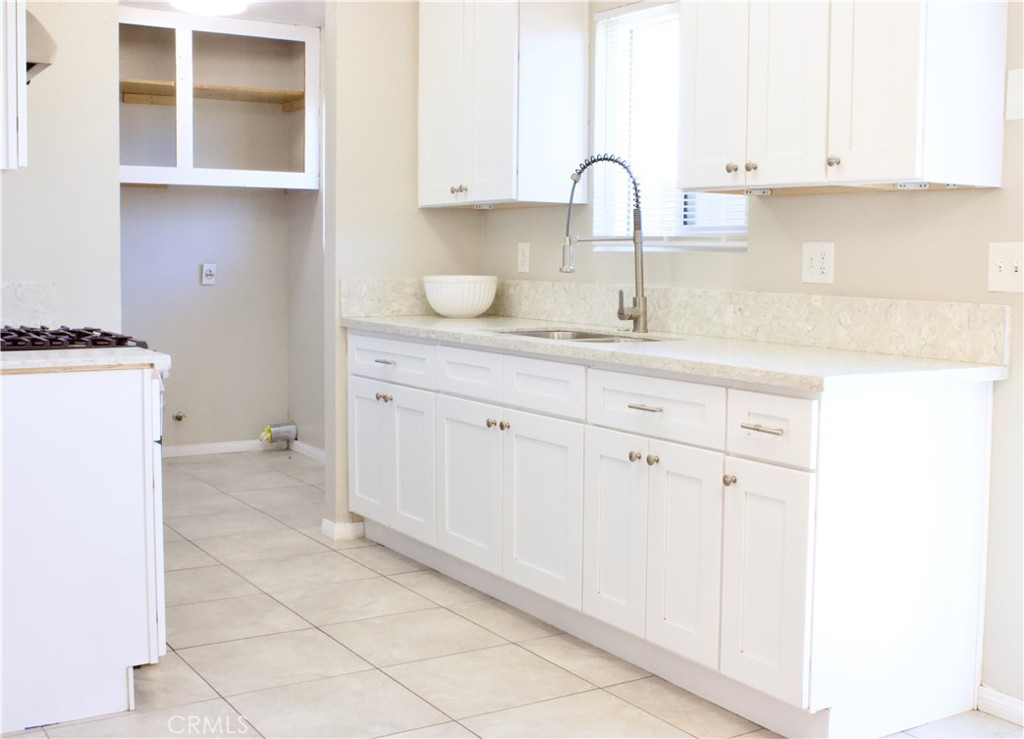 16594 Vine Property Photo 9