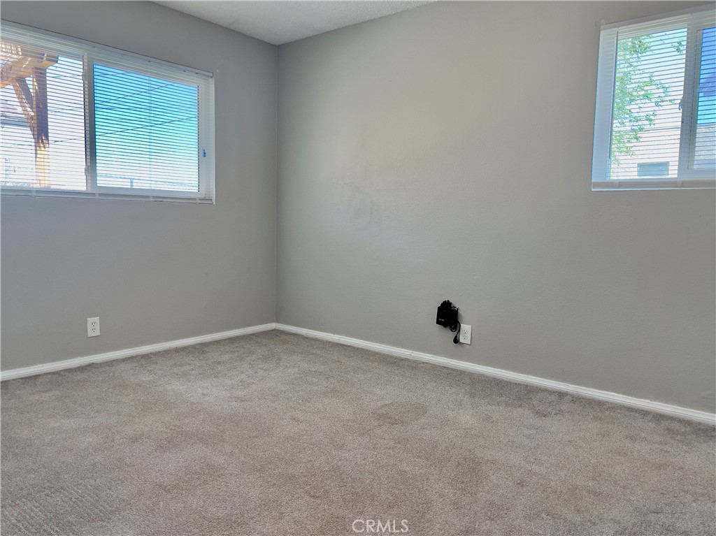 16594 Vine Property Photo 11