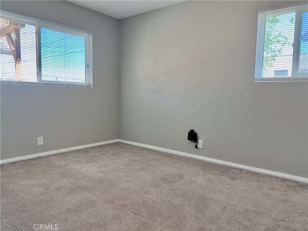 16594 Vine Property Photo 13