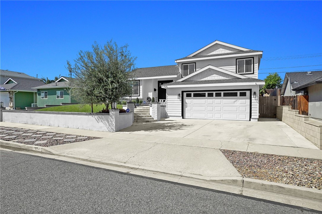 925 Gehrig Avenue Property Photo 1