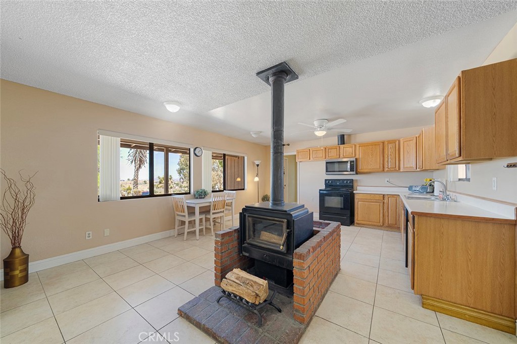 22411 Roundup Property Photo 13