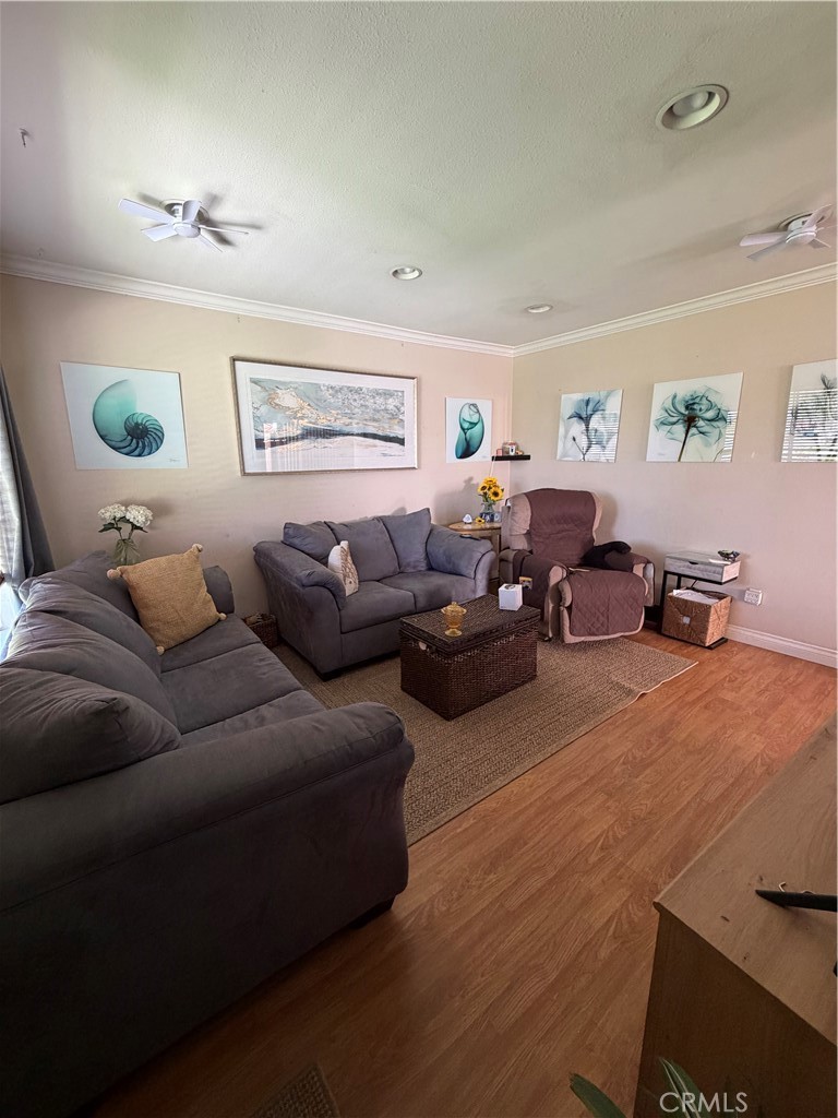 1158 W Philadelphia Property Photo 4