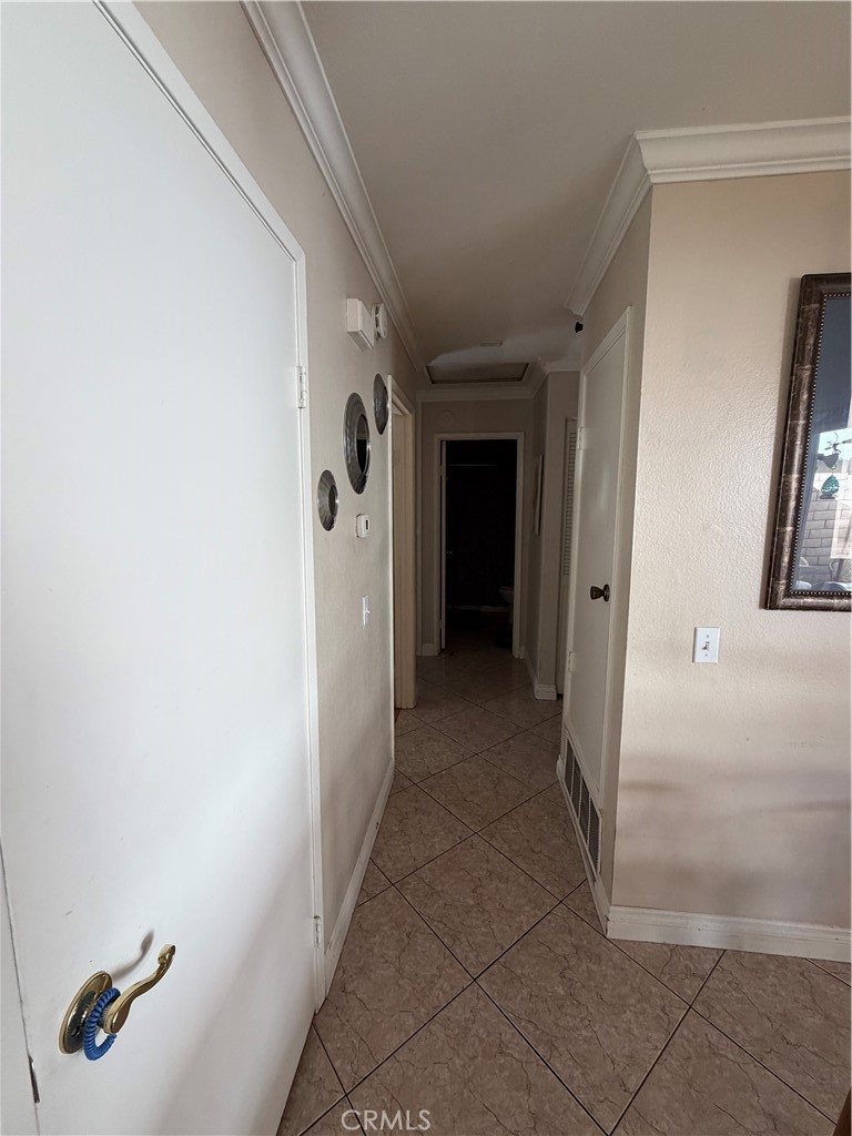 1158 W Philadelphia Property Photo 6