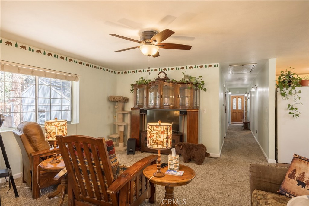 364 Leonard Property Photo 23