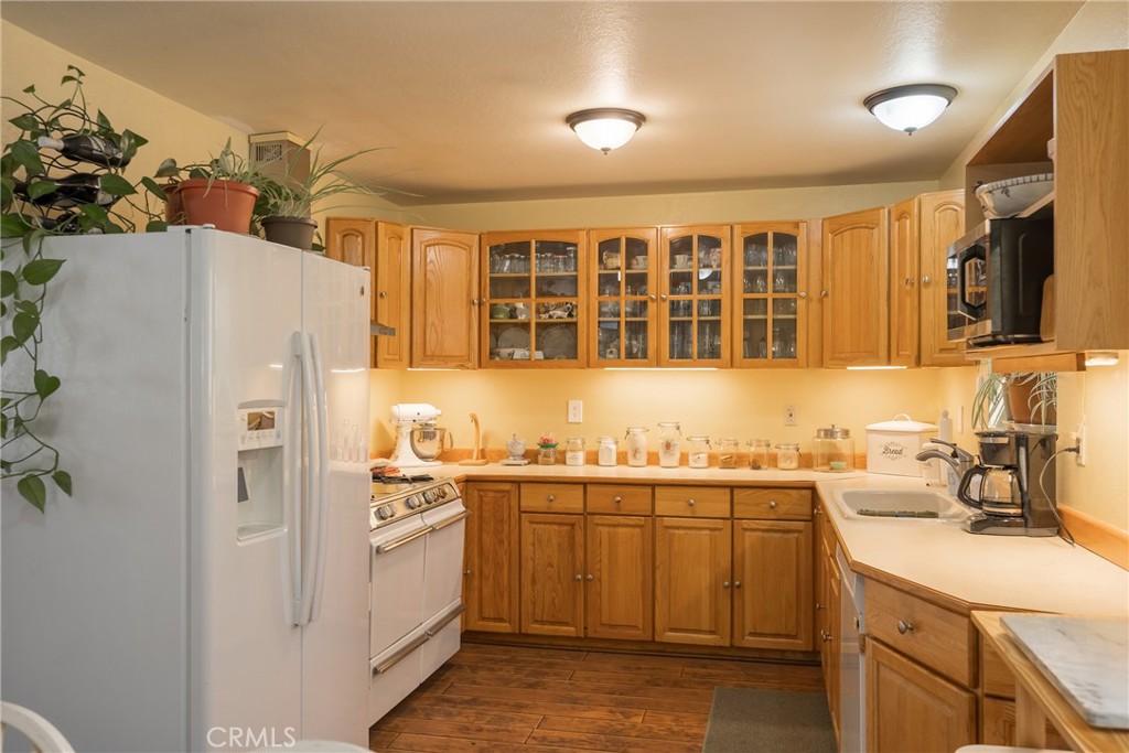 364 Leonard Property Photo 28