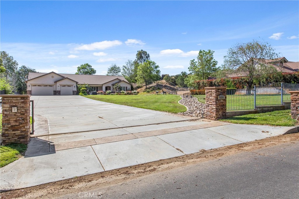 9841 Kehl Canyon Property Photo 3