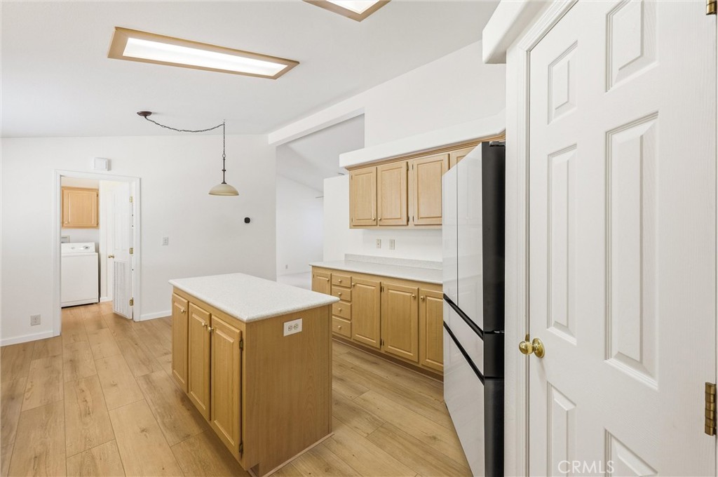24414 University Ave 49 Property Photo 13