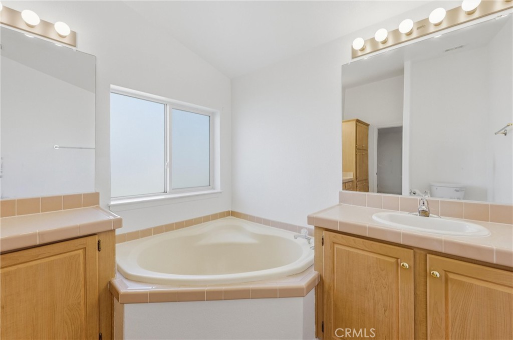 24414 University Ave 49 Property Photo 25