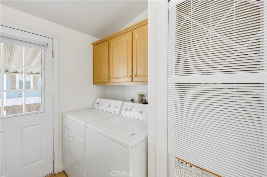 24414 University Ave 49 Property Photo 27