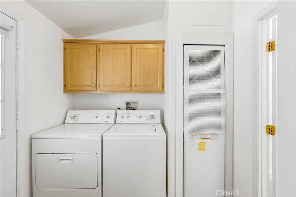 24414 University Ave 49 Property Photo 28