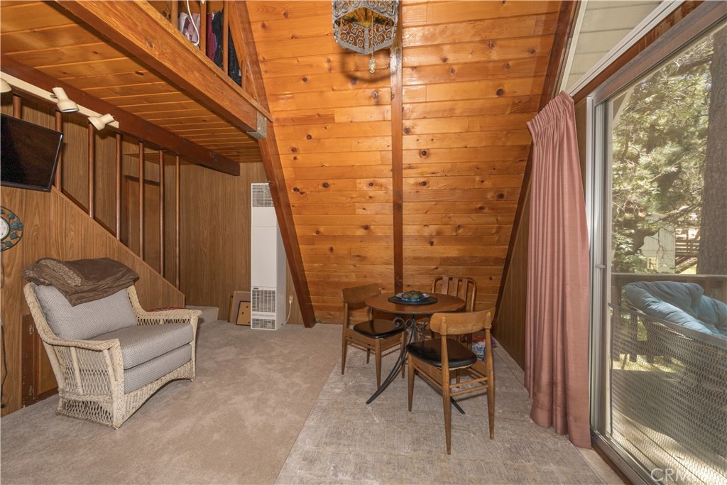 33075 Blue Bird Lane Property Photo 5