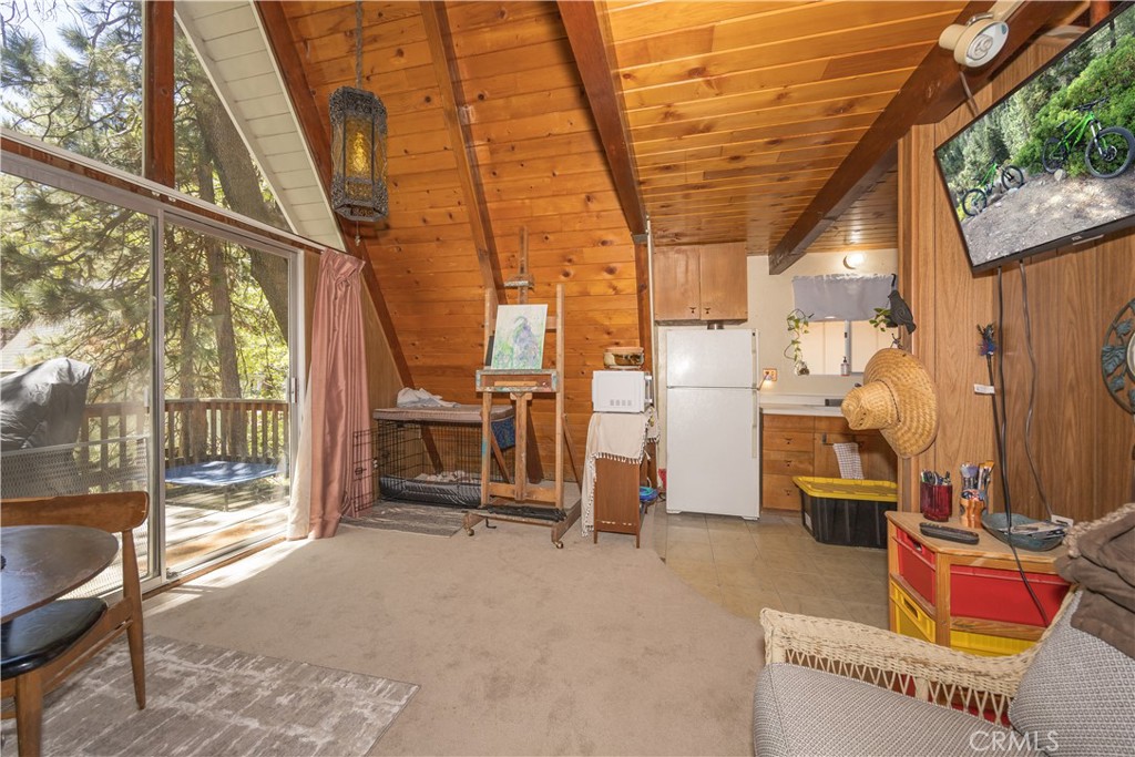 33075 Blue Bird Lane Property Photo 6