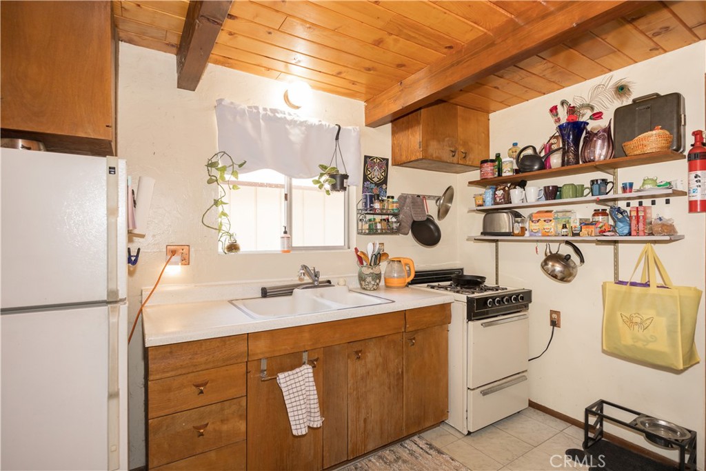 33075 Blue Bird Lane Property Photo 8