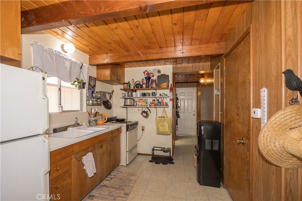 33075 Blue Bird Lane Property Photo 10