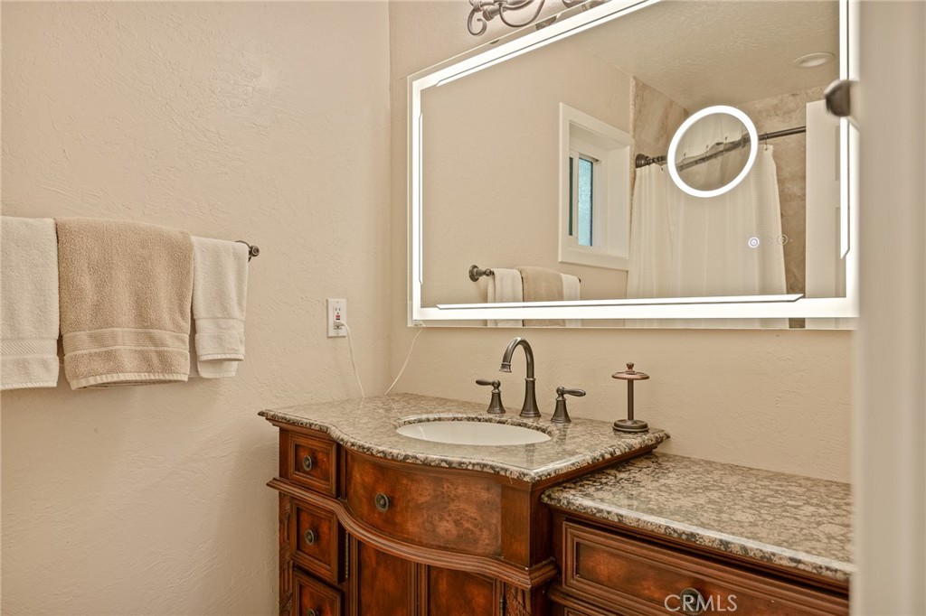 28195 Arbon Property Photo 6