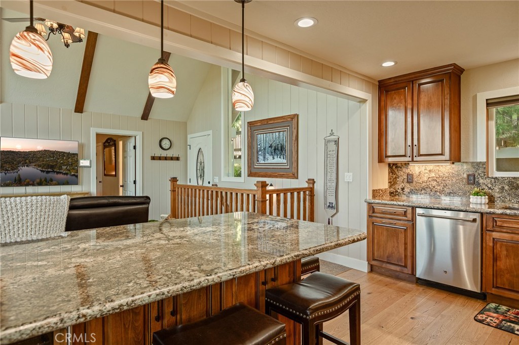 28195 Arbon Property Photo 14