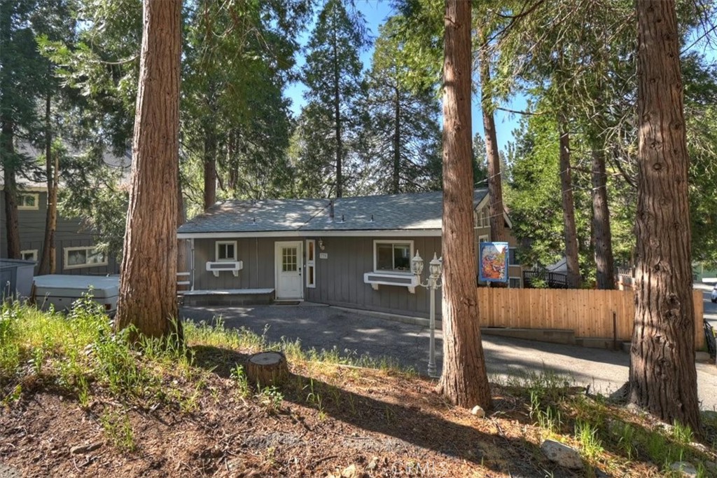 770 Berne Property Photo 3