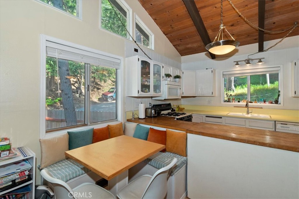 770 Berne Property Photo 11