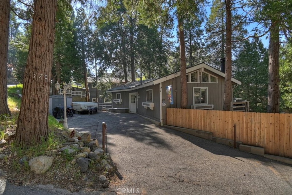 770 Berne Property Photo 34