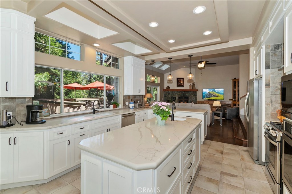 355 Cedar Ridge Drive Property Photo 10