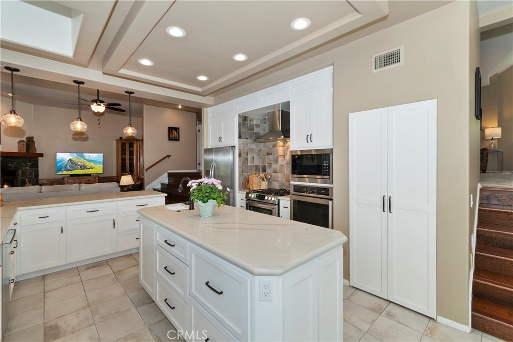 355 Cedar Ridge Drive Property Photo 11