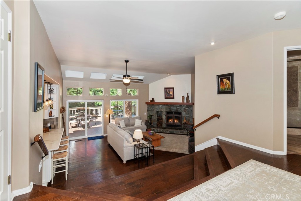 355 Cedar Ridge Drive Property Photo 13