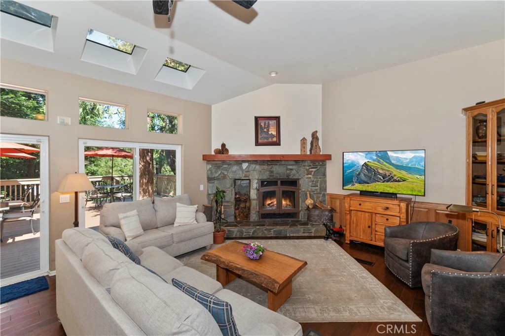 355 Cedar Ridge Drive Property Photo 14