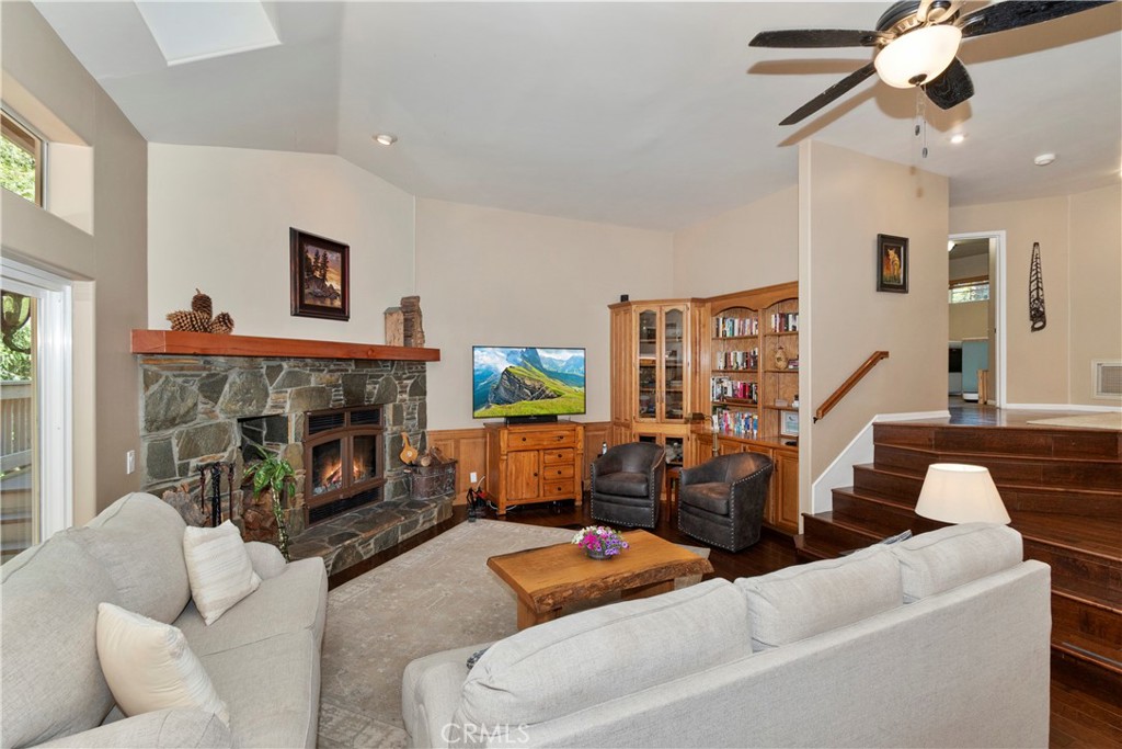 355 Cedar Ridge Drive Property Photo 15