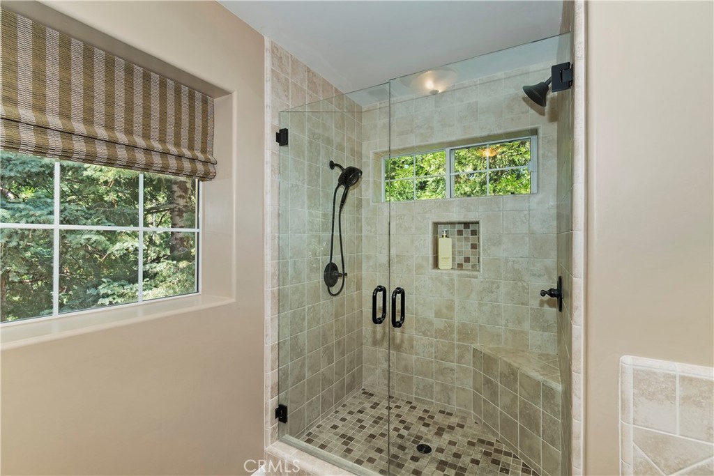 355 Cedar Ridge Drive Property Photo 23