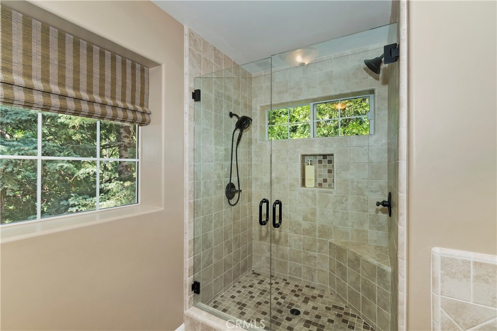 355 Cedar Ridge Drive Property Photo 23