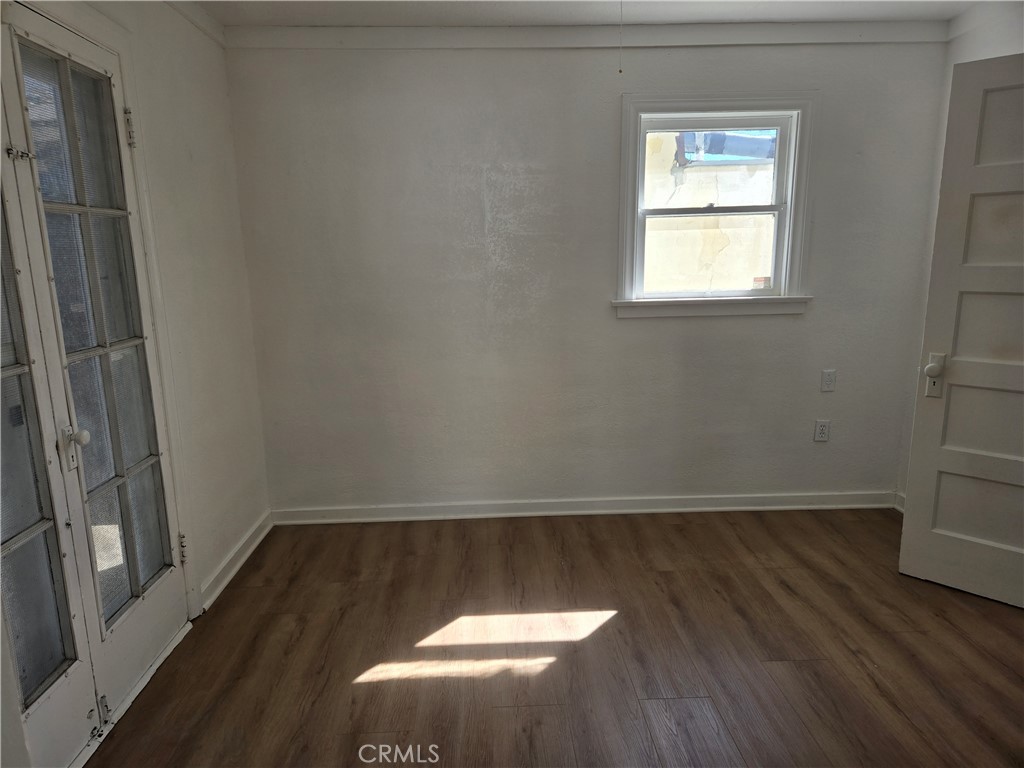 585 E 6th Street Property Photo 6