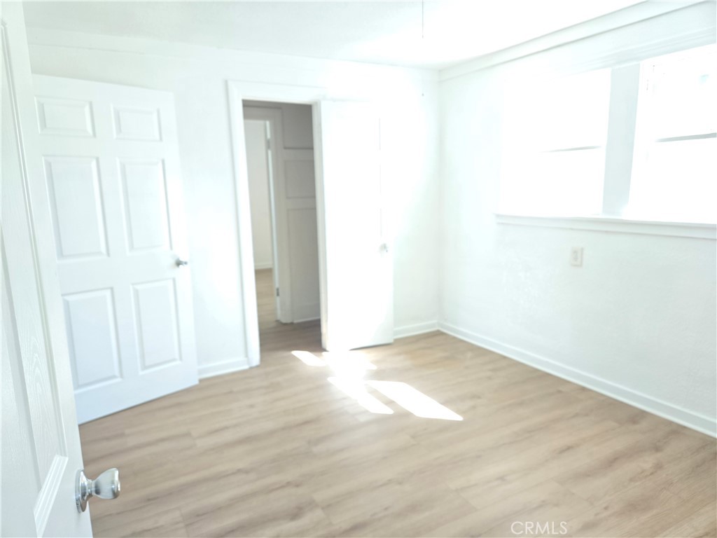 585 E 6th Street Property Photo 8