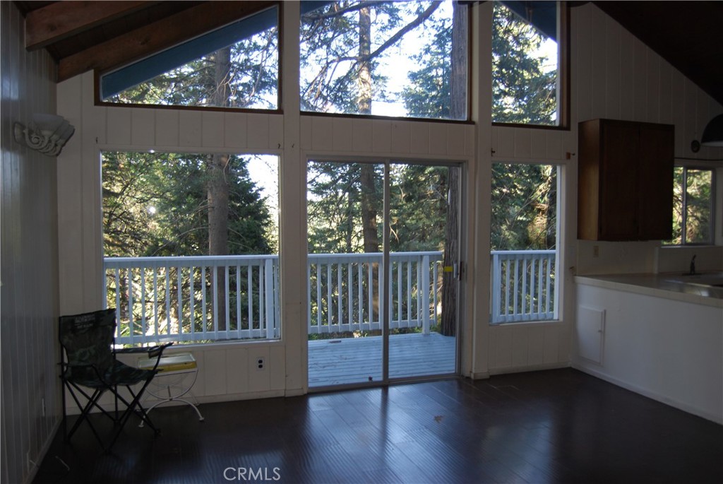 807 Sierra Vista Property Photo 2